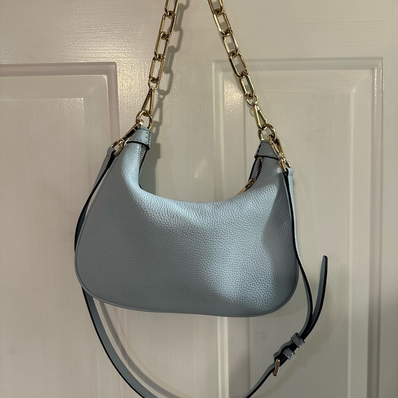 Michael Kors Light Blue Shoulder Bag with Gold Chain and matching Wallet - Picture 3 of 8